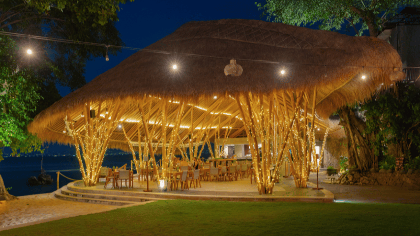 Beachfront Restaurant on Nusa Lembongan